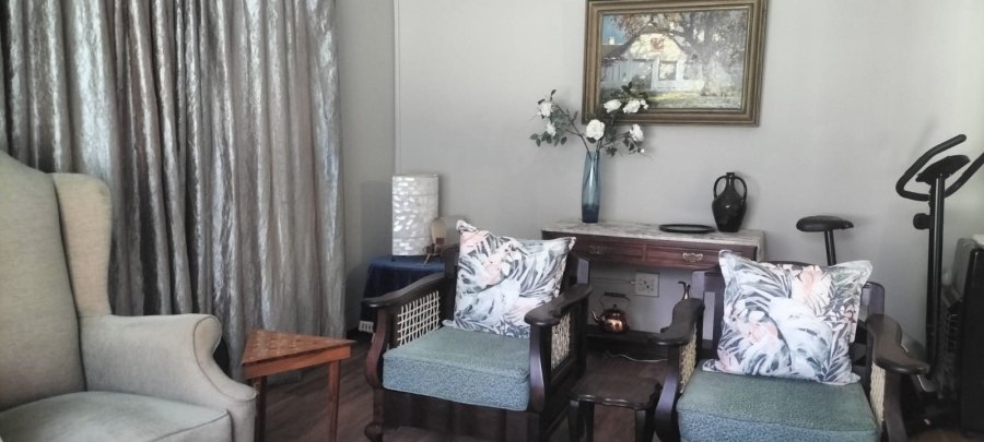 5 Bedroom Property for Sale in Waverley Free State